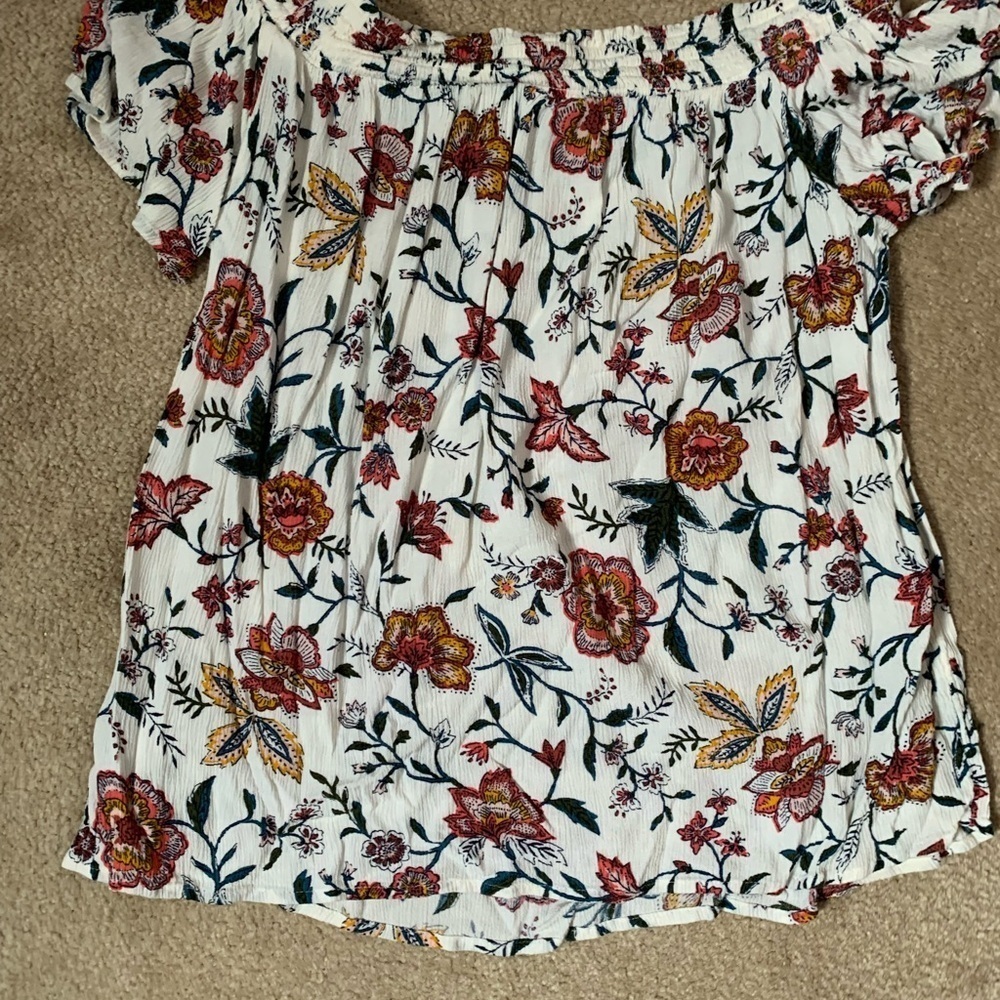 Cute patterned Old Navy size medium - Picture 2 of 4
